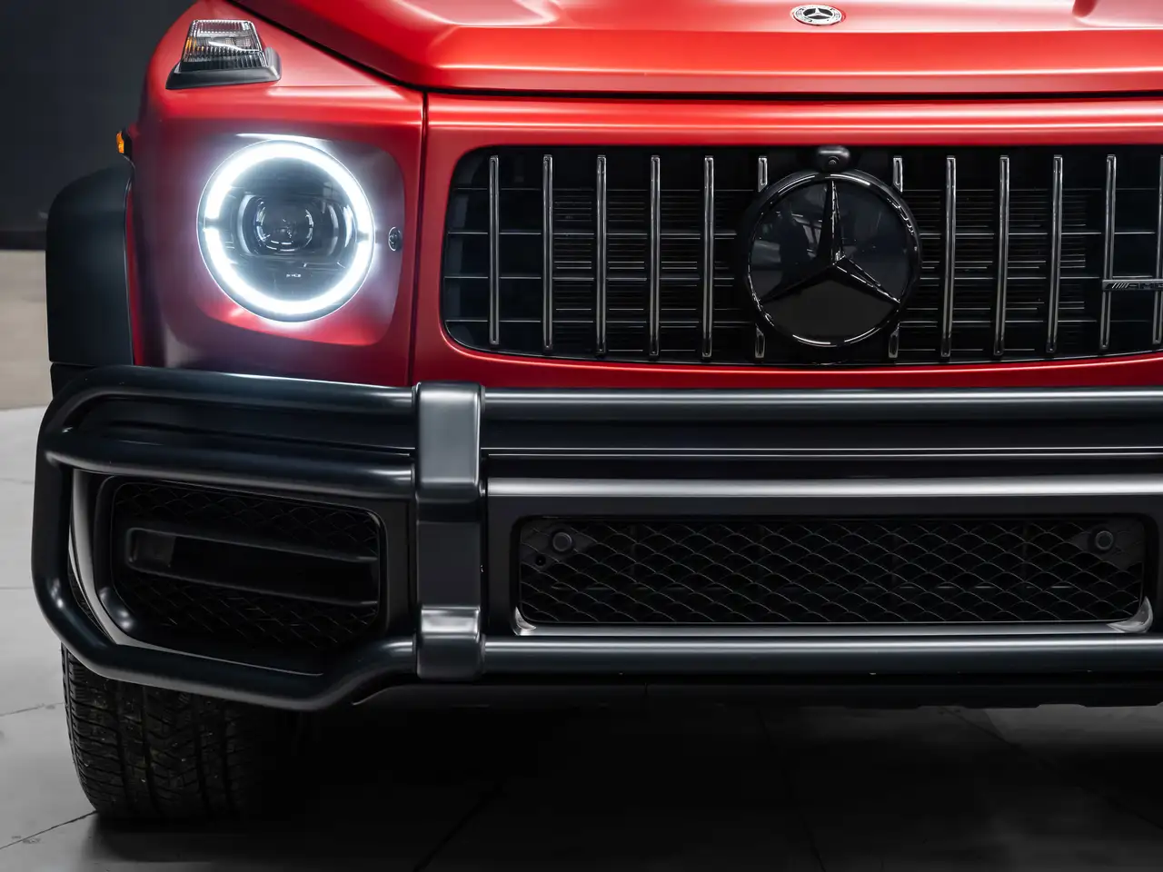 Mercedes-Benz G-Class снимка Mercedes-Benz G-Class
