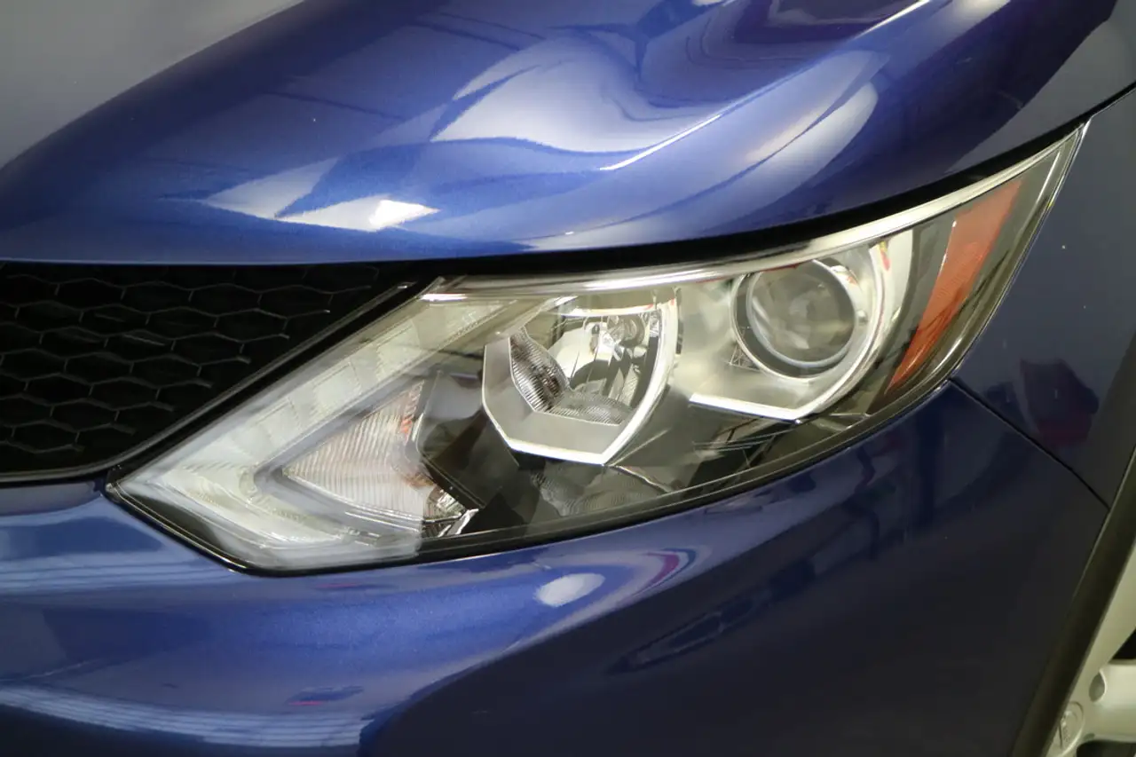 Nissan Qashqai снимка Nissan Qashqai