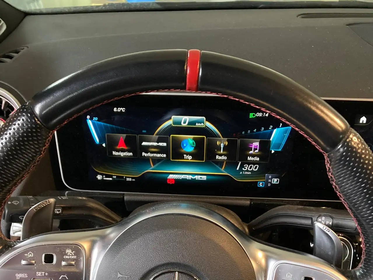 Mercedes-Benz GLA снимка Mercedes-Benz GLA