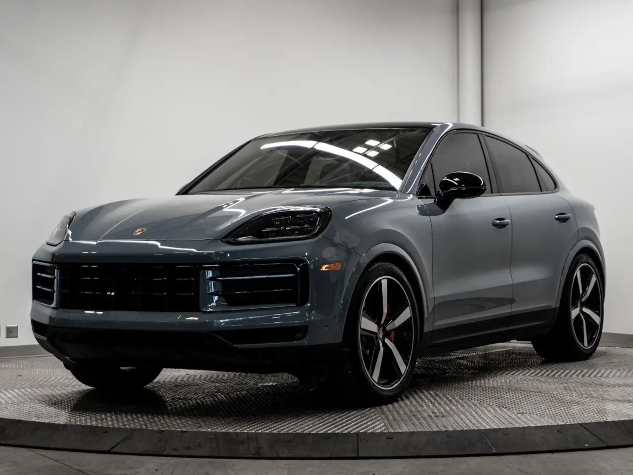 Porsche Cayenne снимка Porsche Cayenne