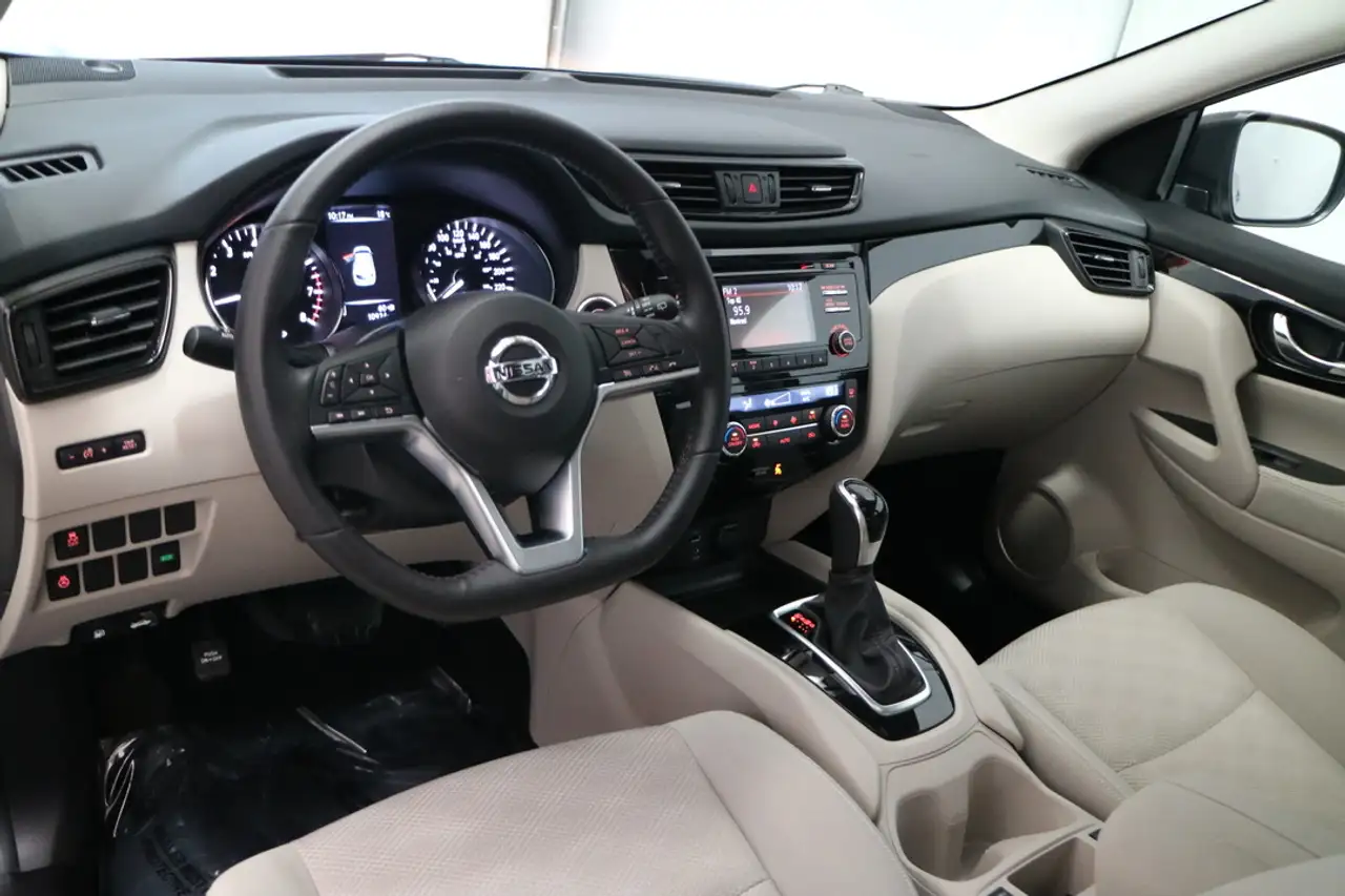 Nissan Qashqai снимка Nissan Qashqai