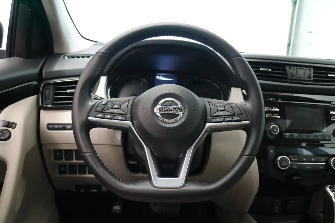 Nissan Qashqai снимка Nissan Qashqai