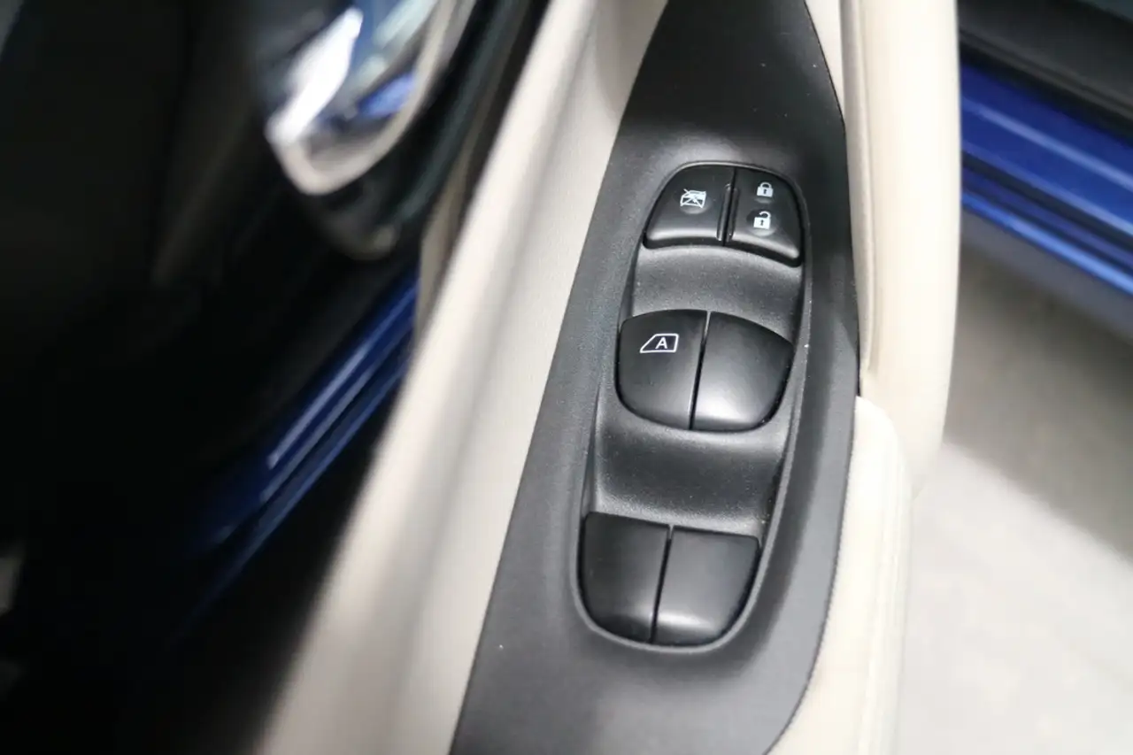 Nissan Qashqai снимка Nissan Qashqai