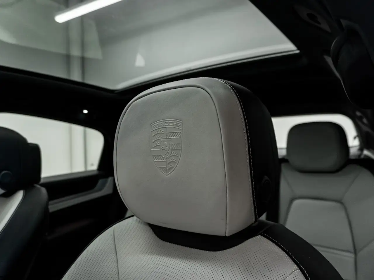 Porsche Cayenne снимка Porsche Cayenne