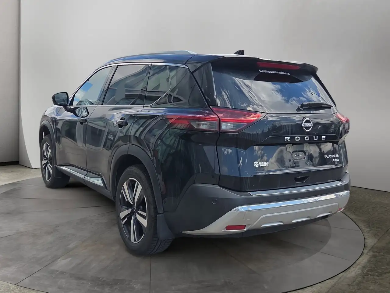 Nissan Rogue снимка Nissan Rogue