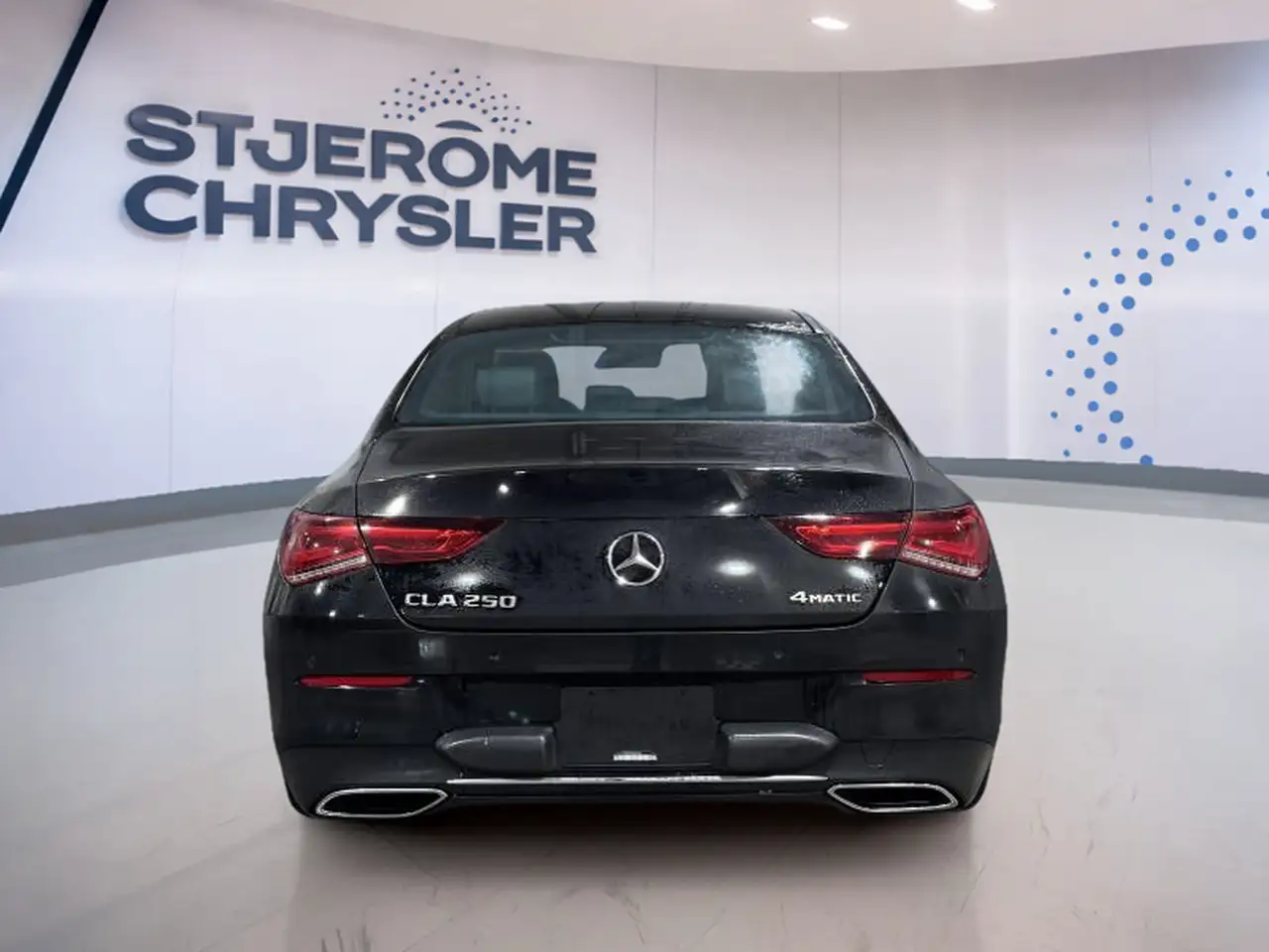 Mercedes-Benz CLA снимка Mercedes-Benz CLA