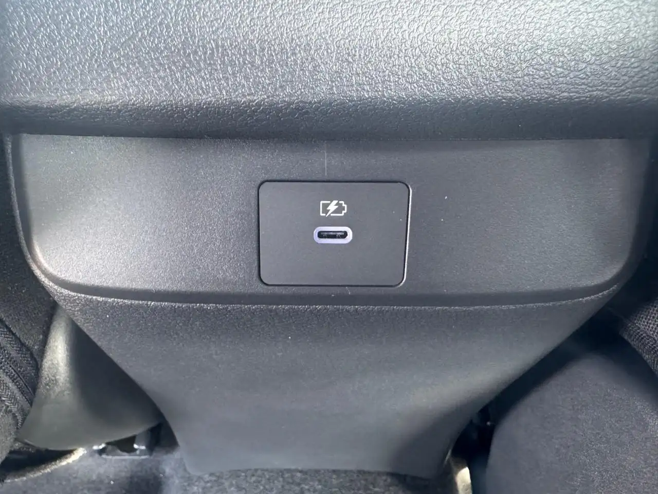 Nissan Sentra снимка Nissan Sentra