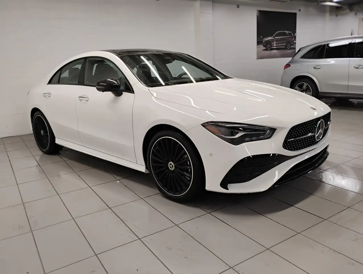 Mercedes-Benz CLA снимка Mercedes-Benz CLA