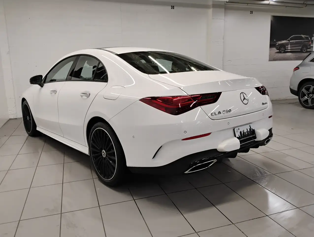 Mercedes-Benz CLA снимка Mercedes-Benz CLA