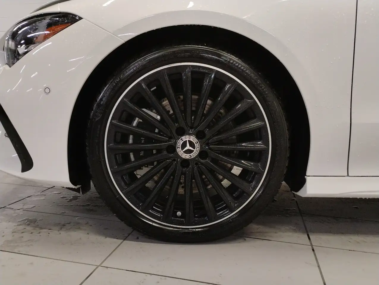 Mercedes-Benz CLA снимка Mercedes-Benz CLA