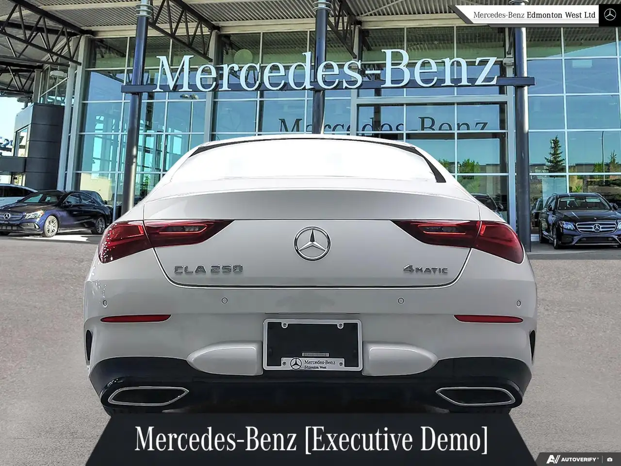 Mercedes-Benz CLA снимка Mercedes-Benz CLA
