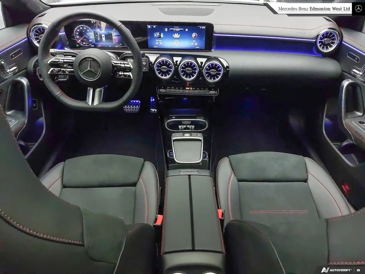 Mercedes-Benz CLA снимка Mercedes-Benz CLA