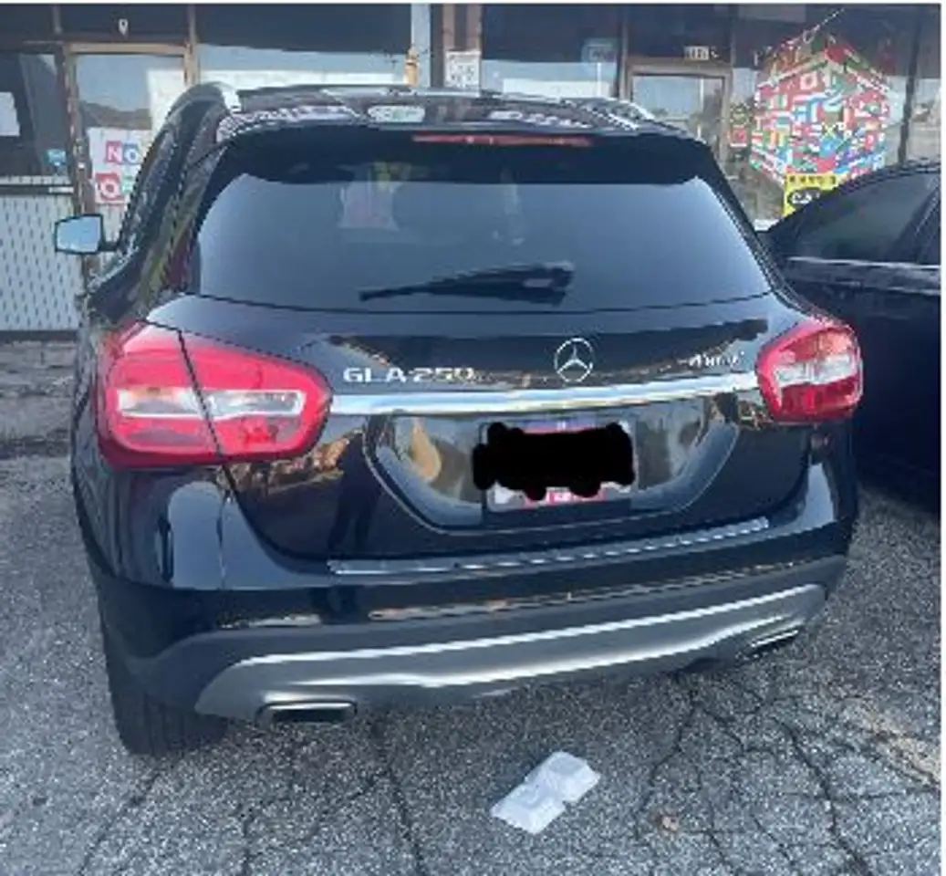 Mercedes-Benz GLA photo Mercedes-Benz GLA