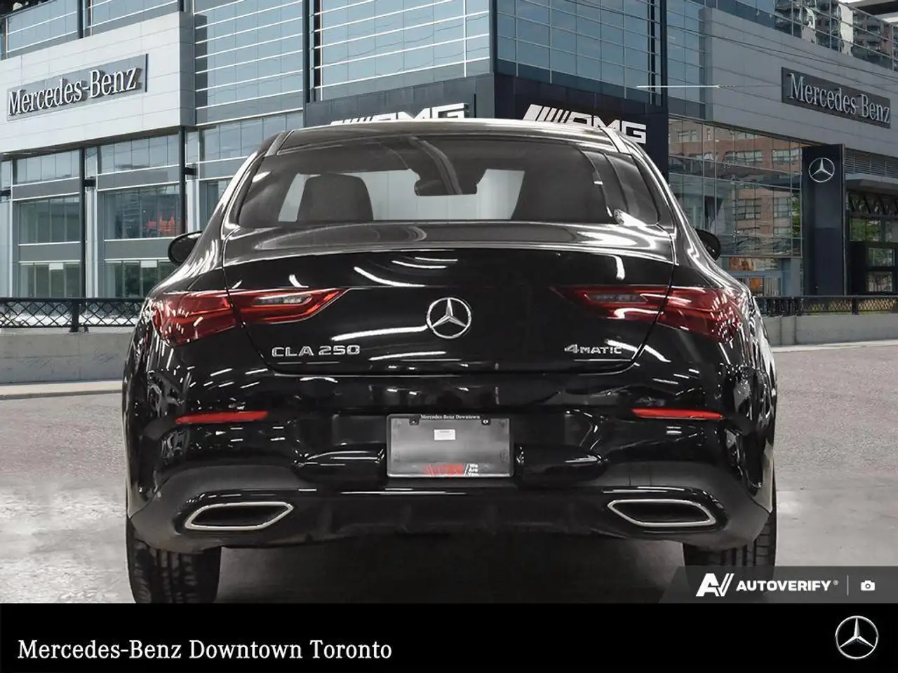 Mercedes-Benz CLA снимка Mercedes-Benz CLA