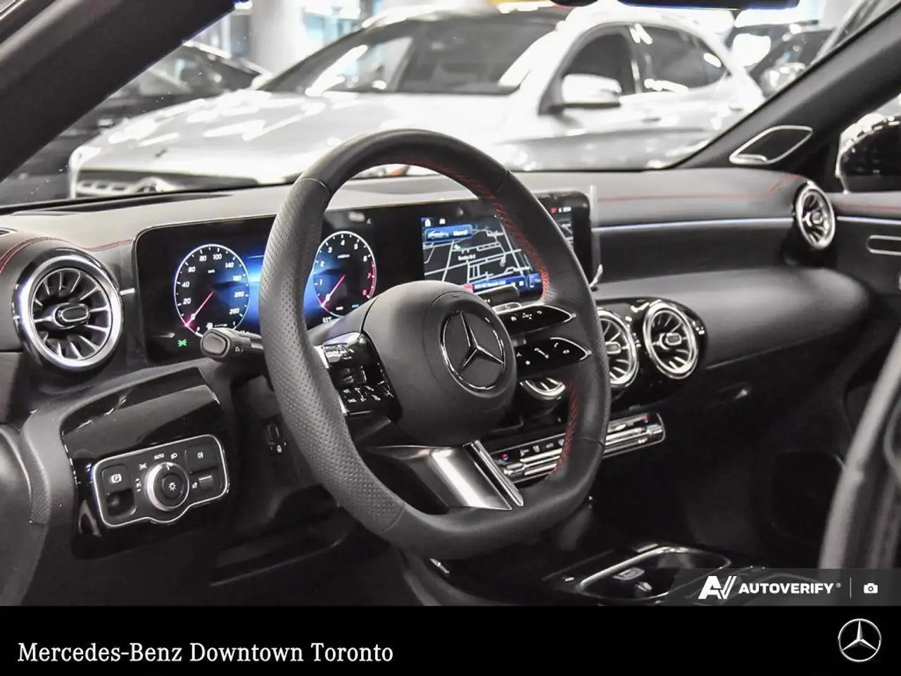 Mercedes-Benz CLA снимка Mercedes-Benz CLA