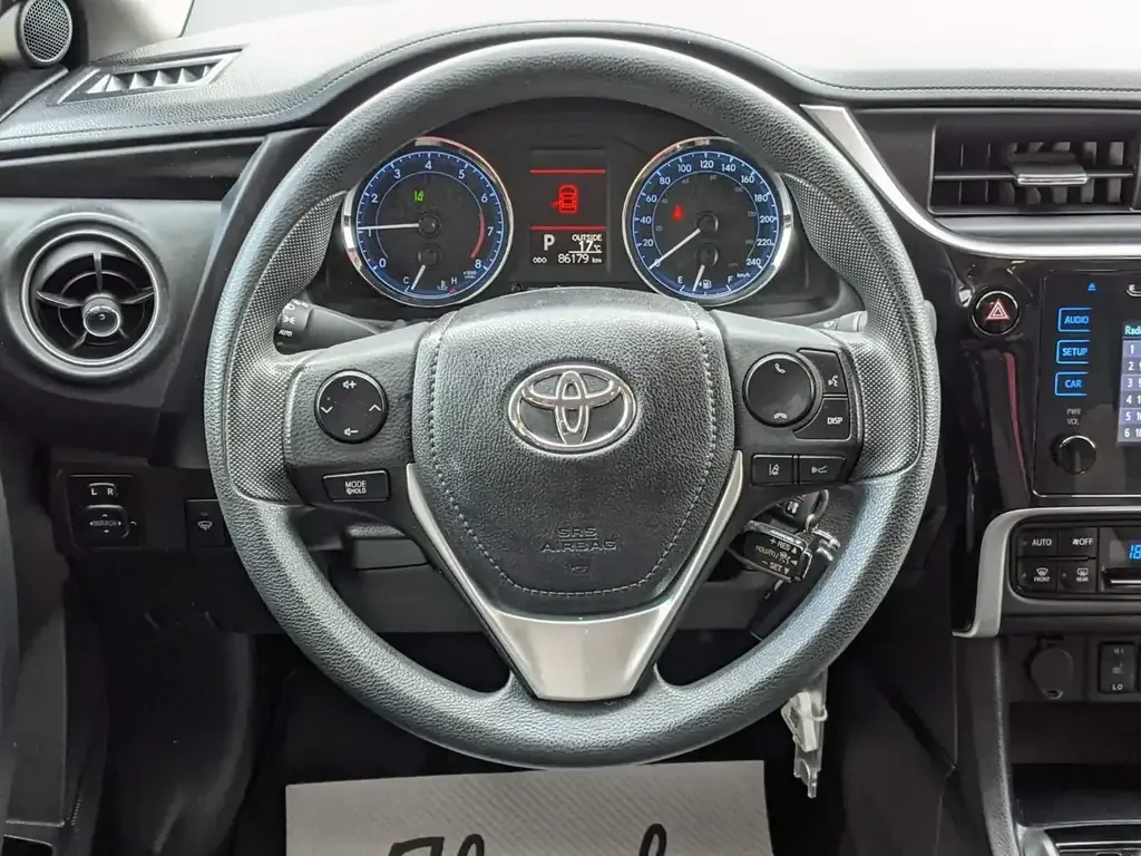 Toyota Corolla снимка Toyota Corolla