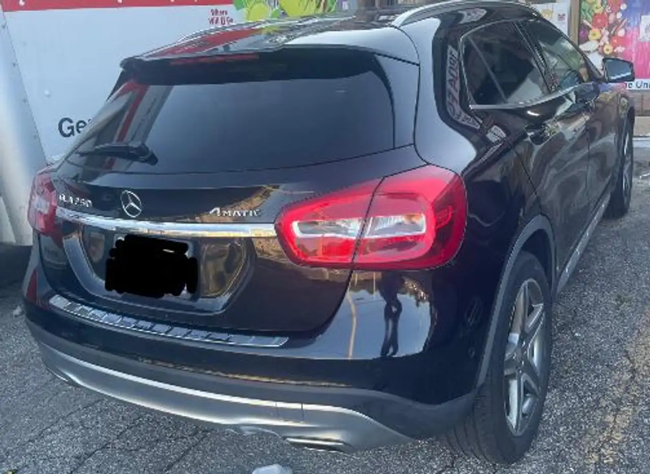 Mercedes-Benz GLA photo Mercedes-Benz GLA