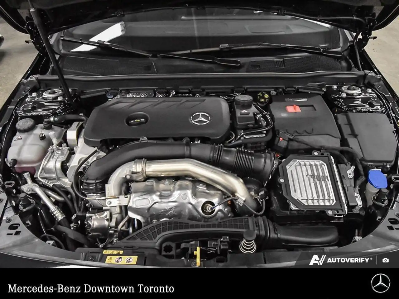 Mercedes-Benz CLA снимка Mercedes-Benz CLA