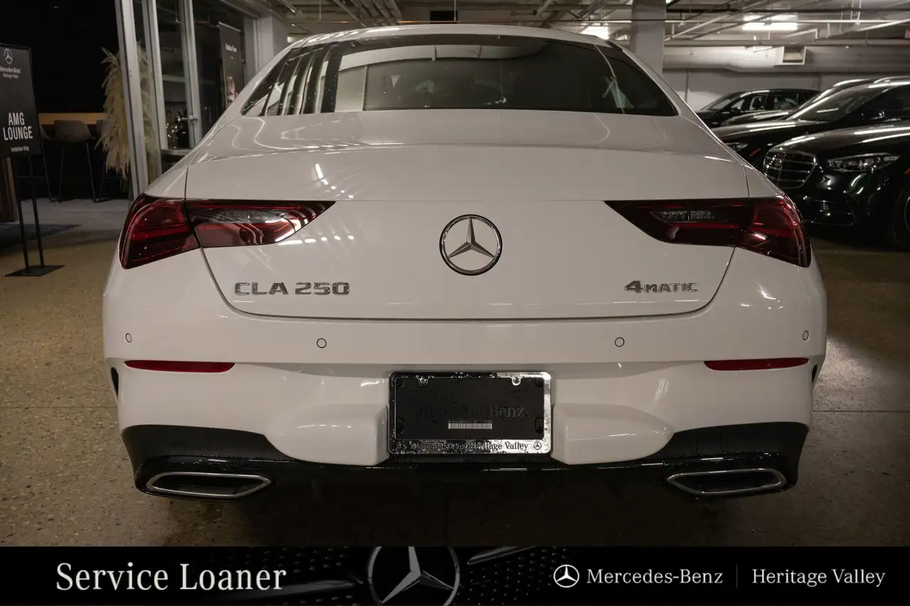Mercedes-Benz CLA снимка Mercedes-Benz CLA