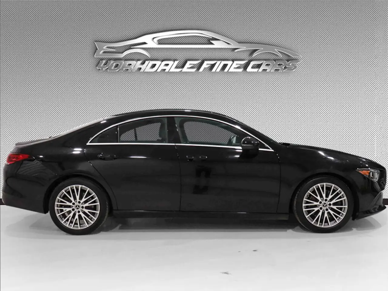 Mercedes-Benz CLA снимка Mercedes-Benz CLA
