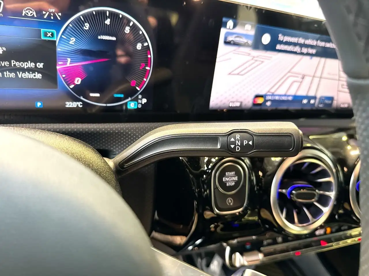 Mercedes-Benz CLA снимка Mercedes-Benz CLA