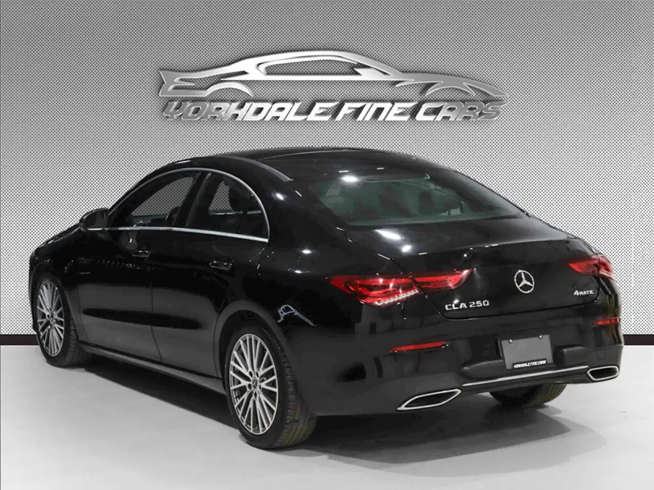 Mercedes-Benz CLA снимка Mercedes-Benz CLA
