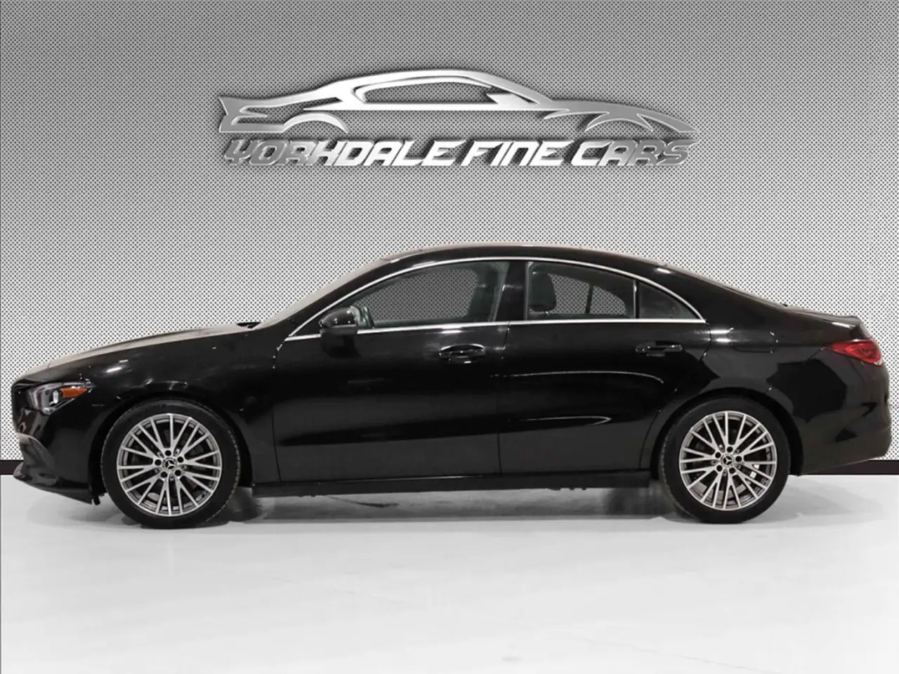 Mercedes-Benz CLA снимка Mercedes-Benz CLA
