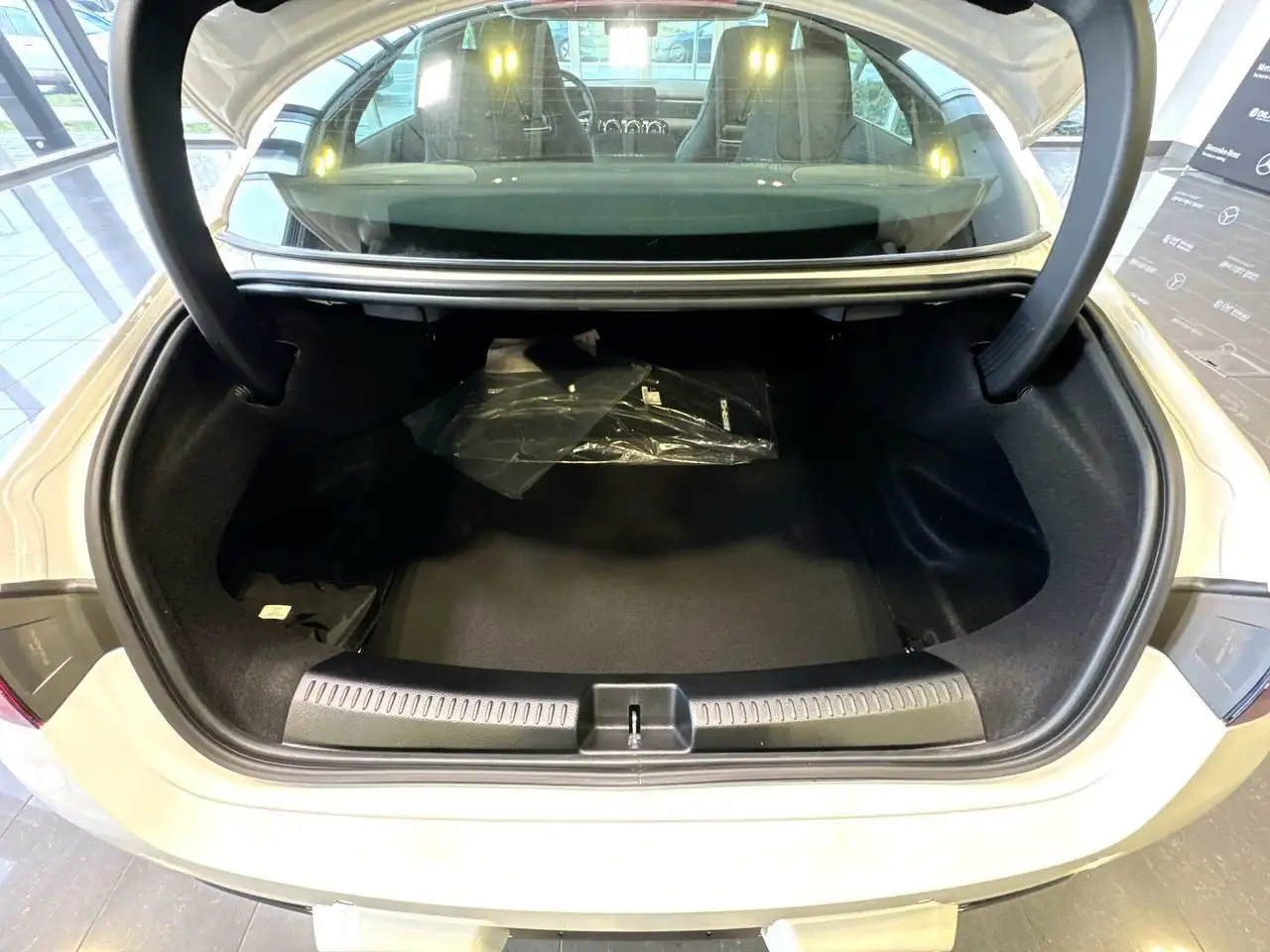 Mercedes-Benz CLA снимка Mercedes-Benz CLA