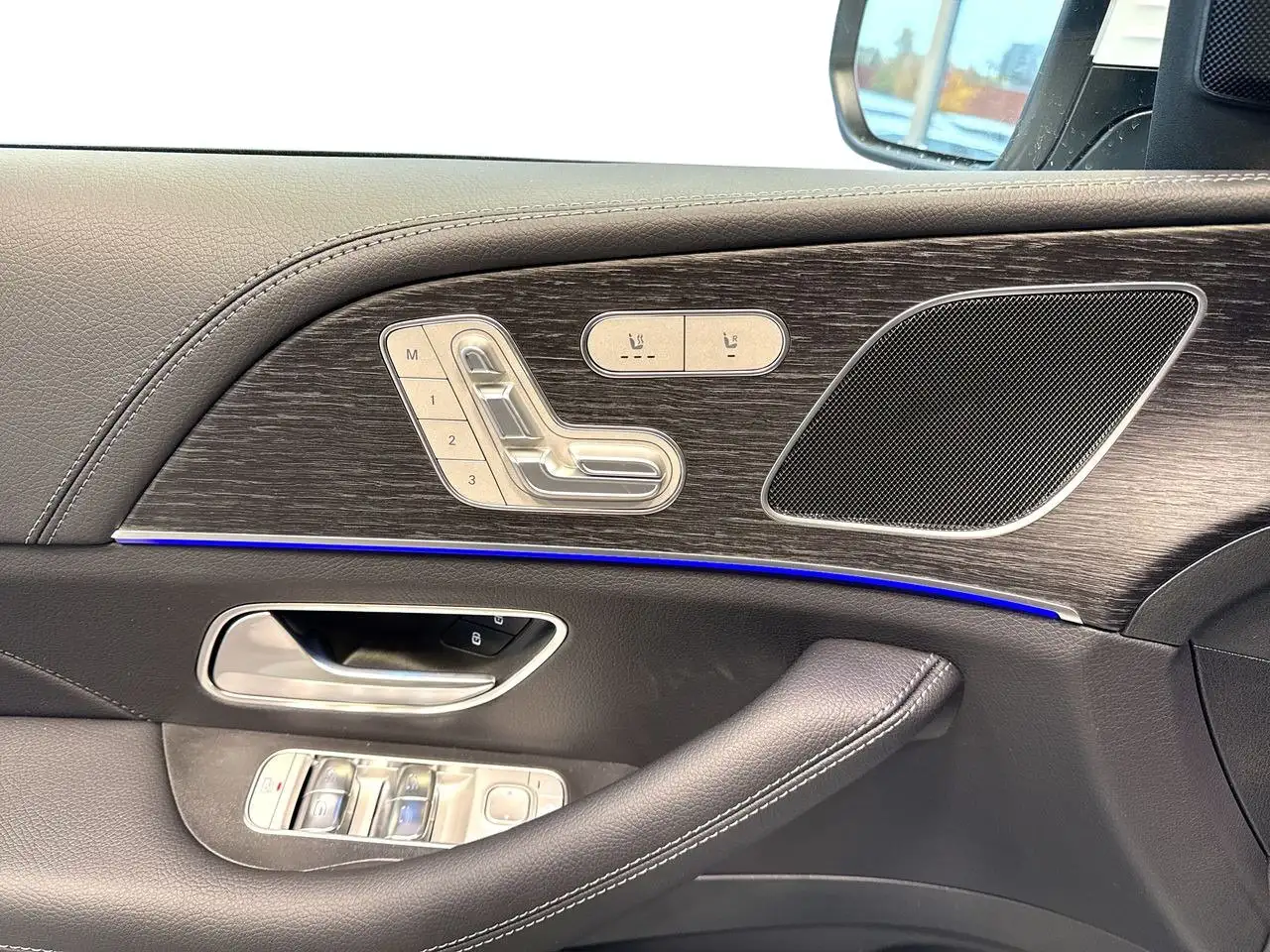 Mercedes-Benz GLE снимка Mercedes-Benz GLE