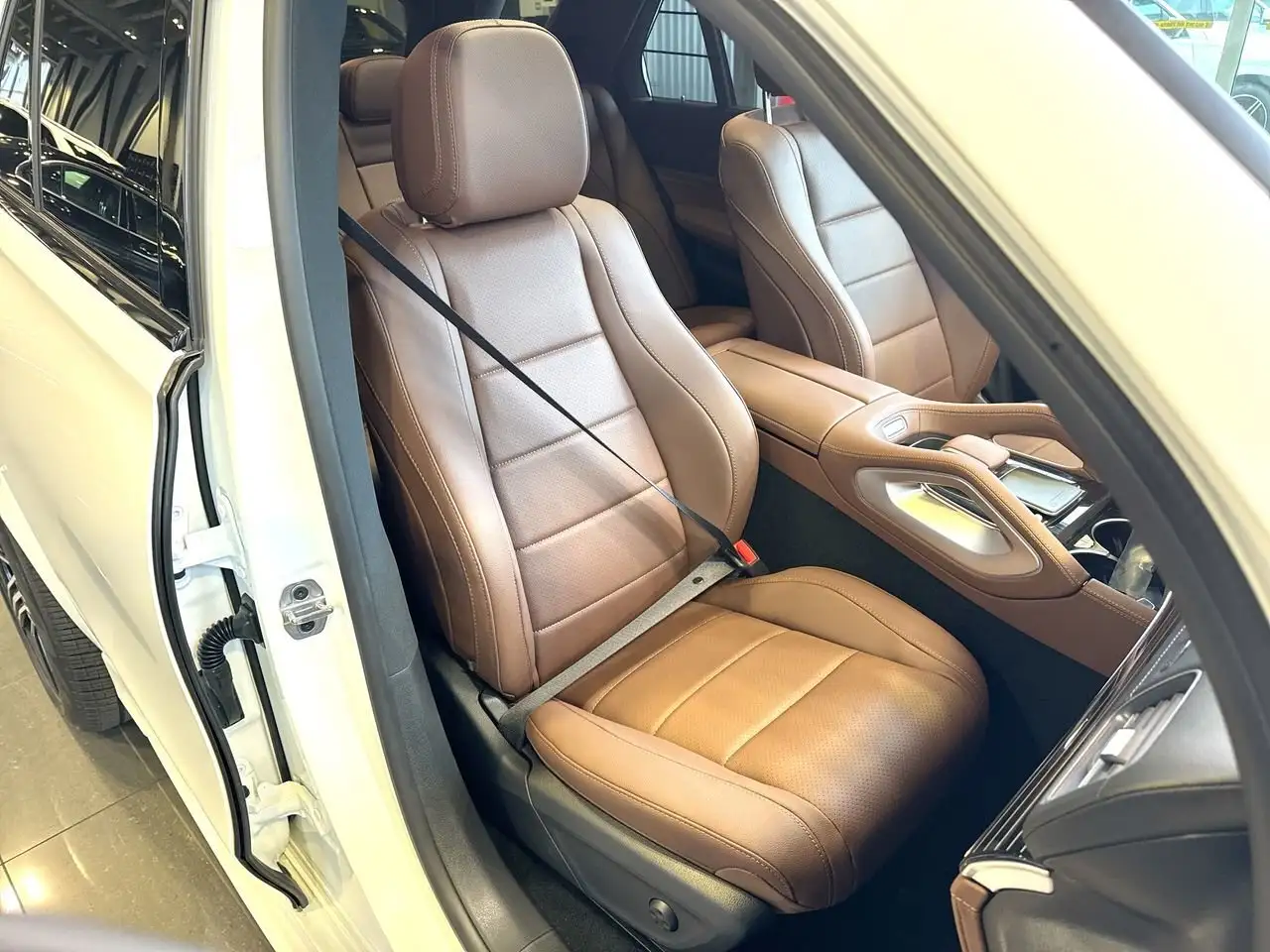 Mercedes-Benz GLE снимка Mercedes-Benz GLE
