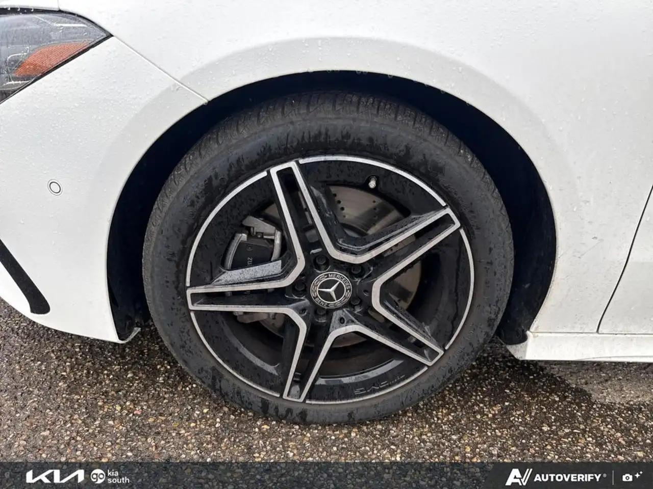Mercedes-Benz CLA снимка Mercedes-Benz CLA