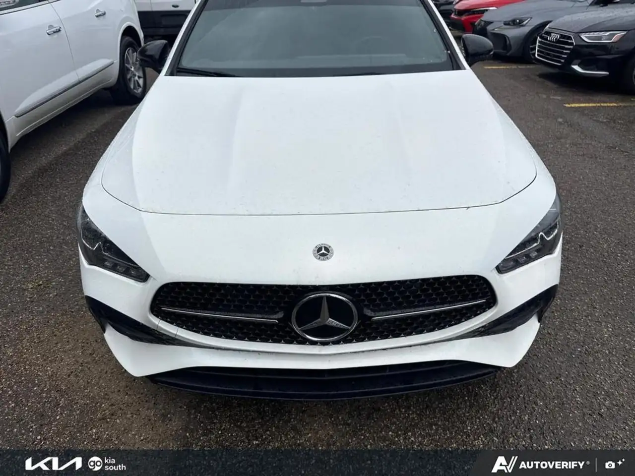 Mercedes-Benz CLA снимка Mercedes-Benz CLA