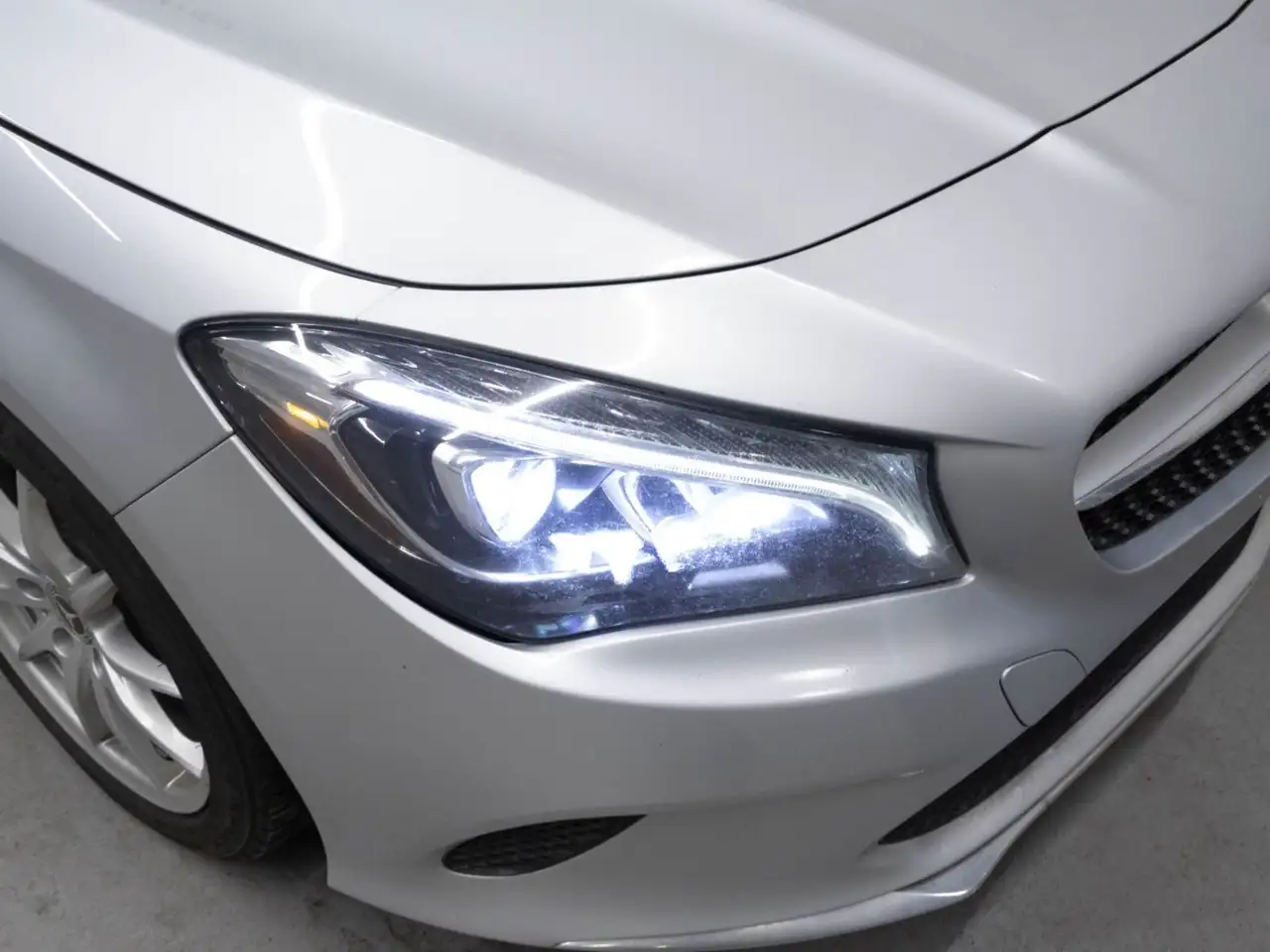 Mercedes-Benz CLA снимка Mercedes-Benz CLA