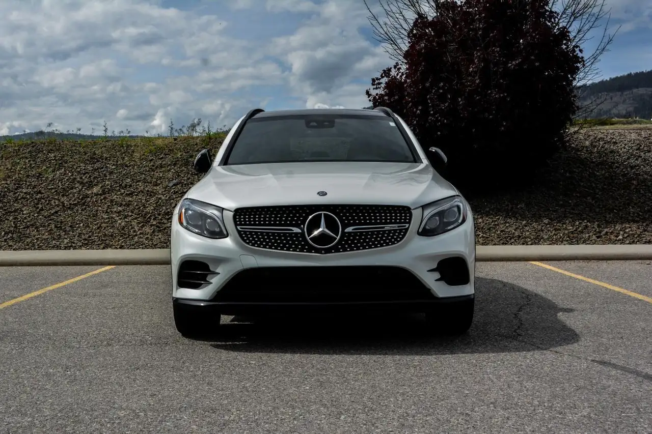 Mercedes-Benz GLC снимка Mercedes-Benz GLC