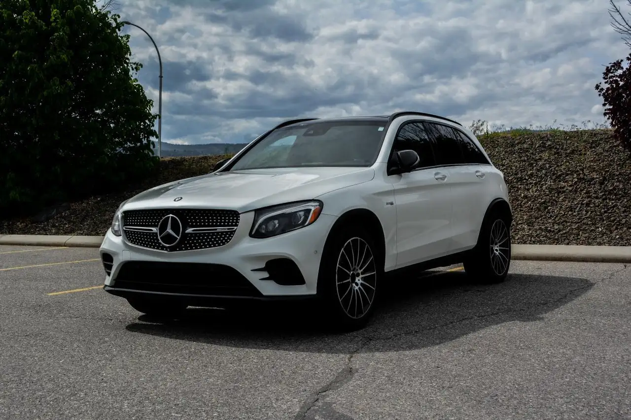 Mercedes-Benz GLC снимка Mercedes-Benz GLC