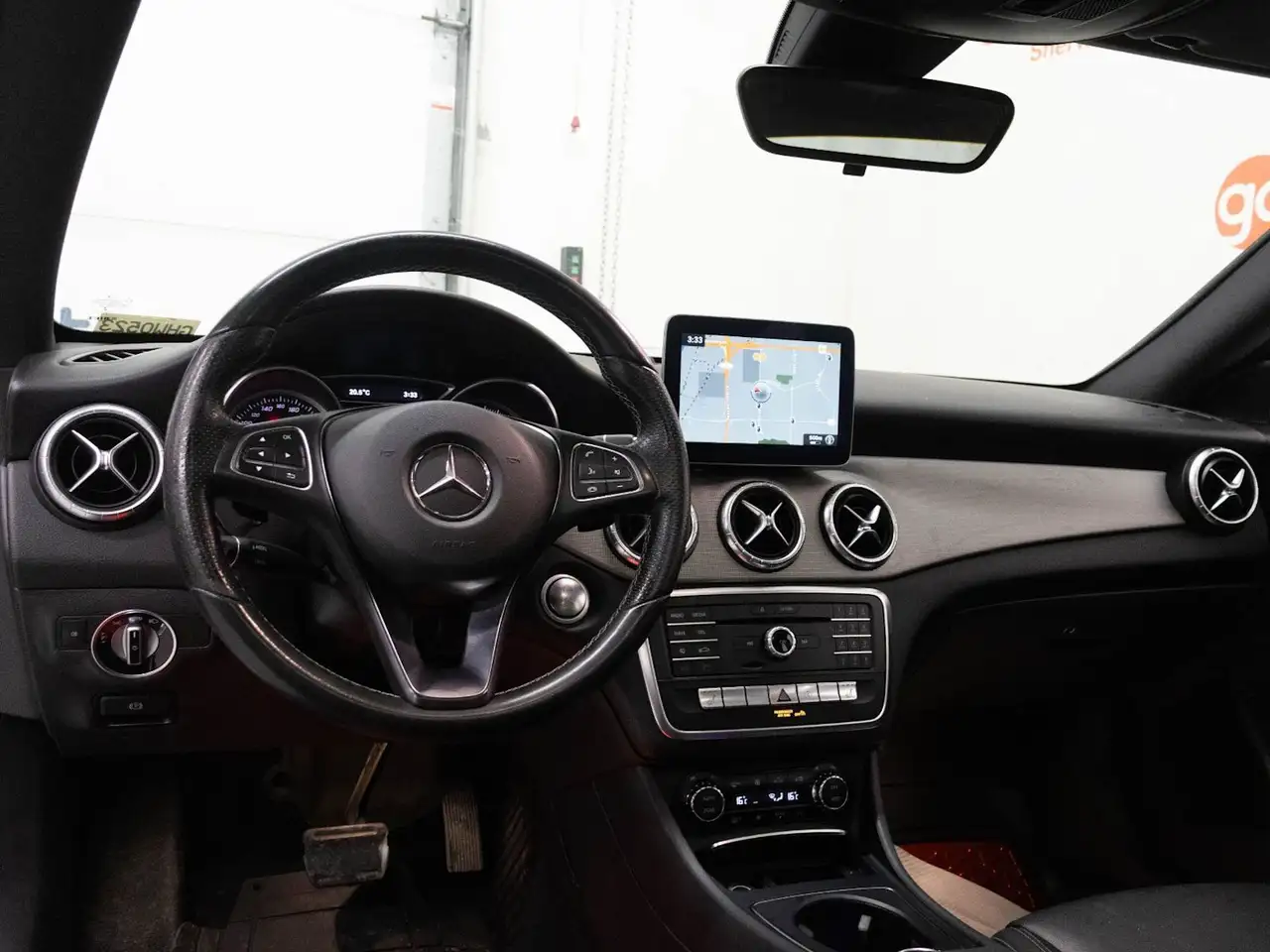 Mercedes-Benz CLA снимка Mercedes-Benz CLA