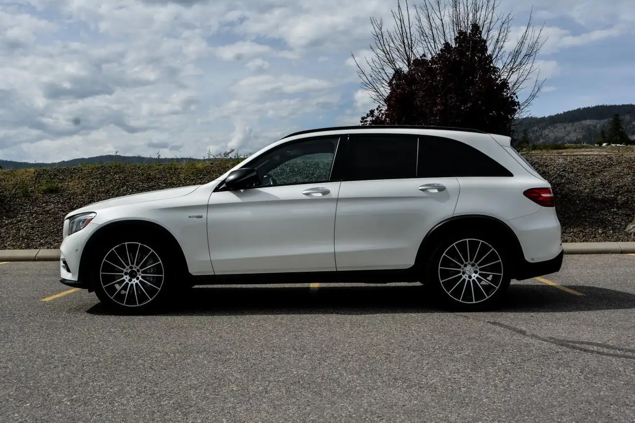 Mercedes-Benz GLC снимка Mercedes-Benz GLC