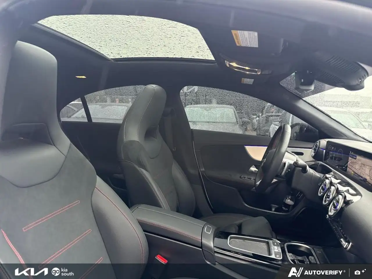 Mercedes-Benz CLA снимка Mercedes-Benz CLA