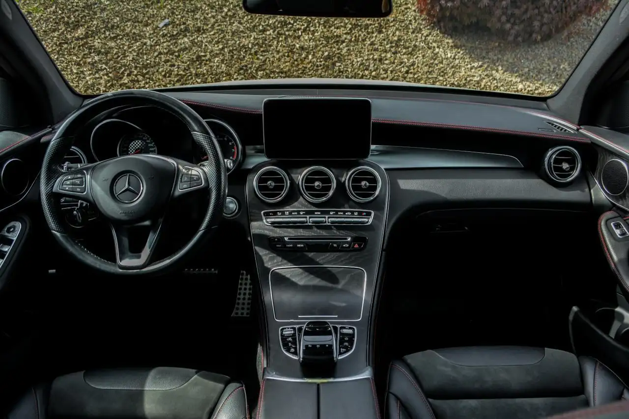 Mercedes-Benz GLC снимка Mercedes-Benz GLC