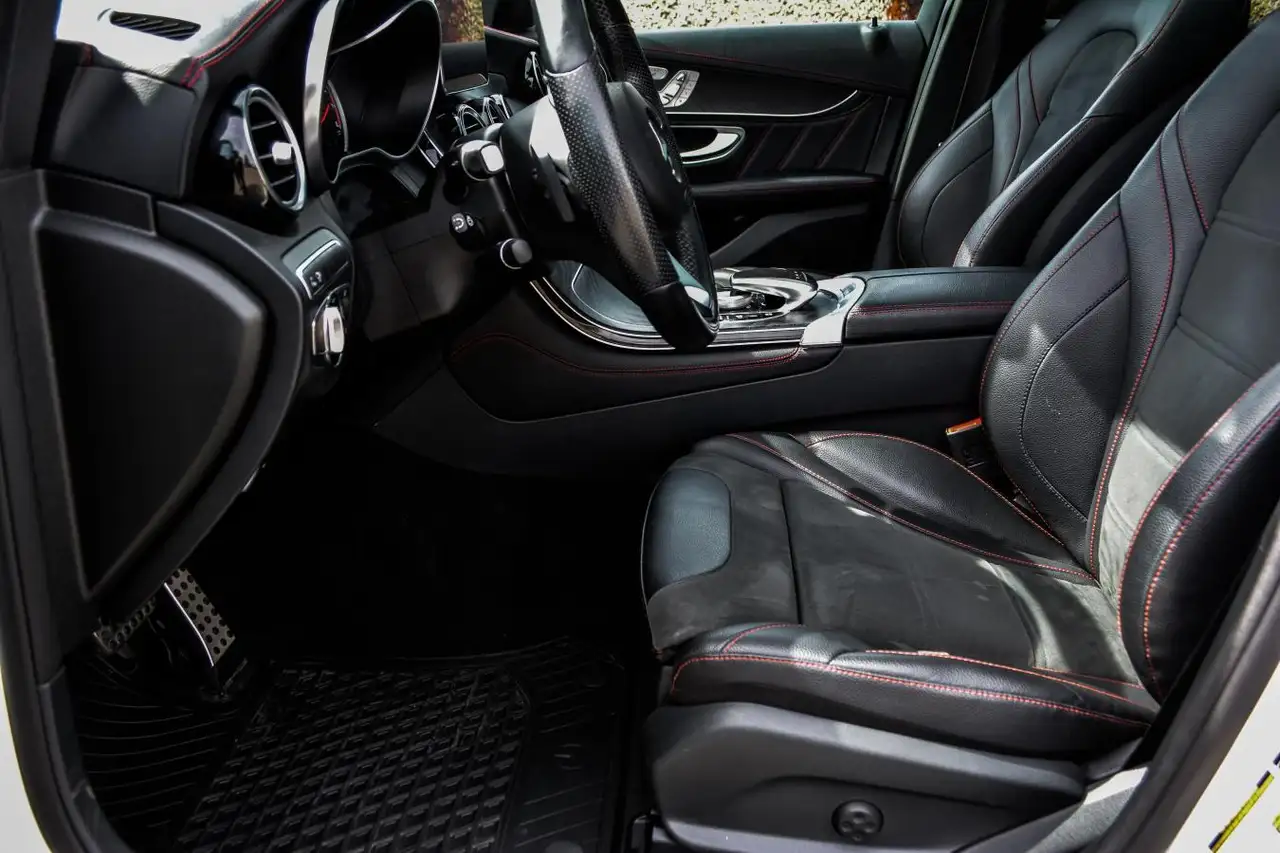 Mercedes-Benz GLC снимка Mercedes-Benz GLC