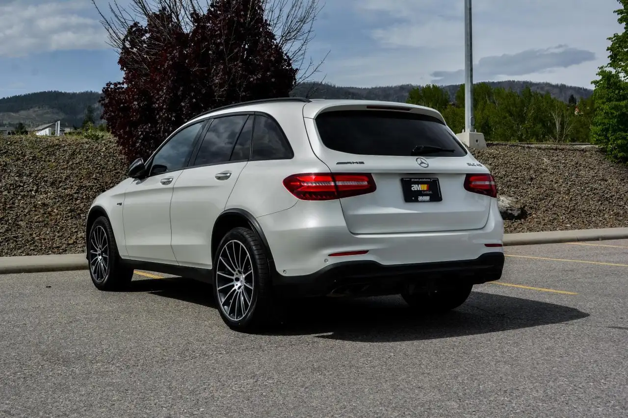 Mercedes-Benz GLC снимка Mercedes-Benz GLC