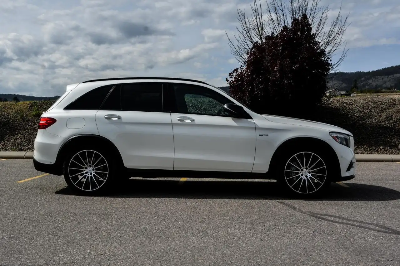 Mercedes-Benz GLC снимка Mercedes-Benz GLC