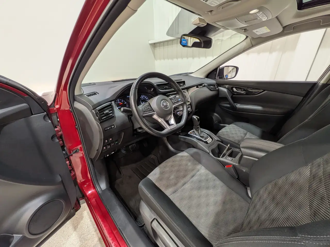 Nissan Qashqai снимка Nissan Qashqai
