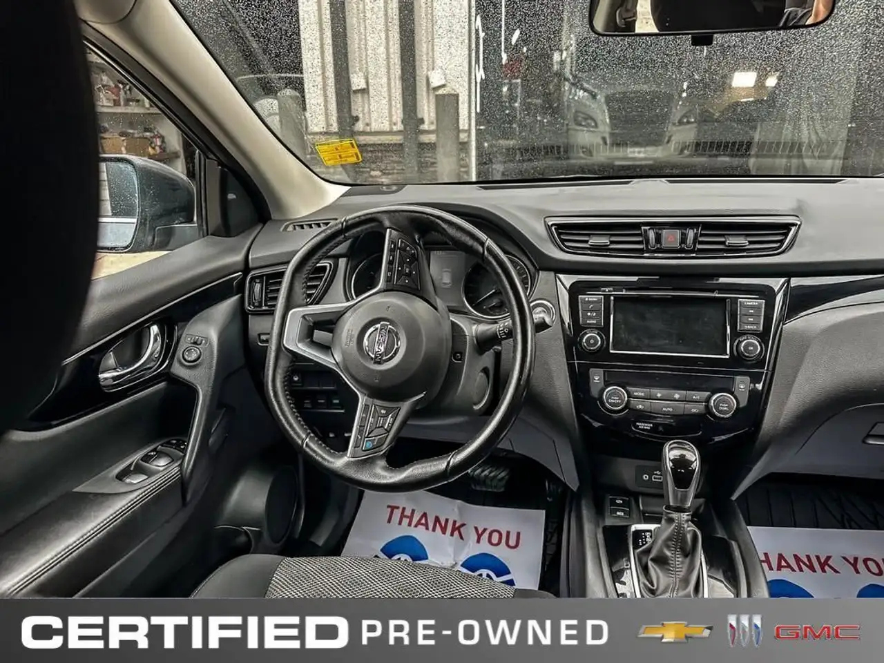 Nissan Qashqai снимка Nissan Qashqai