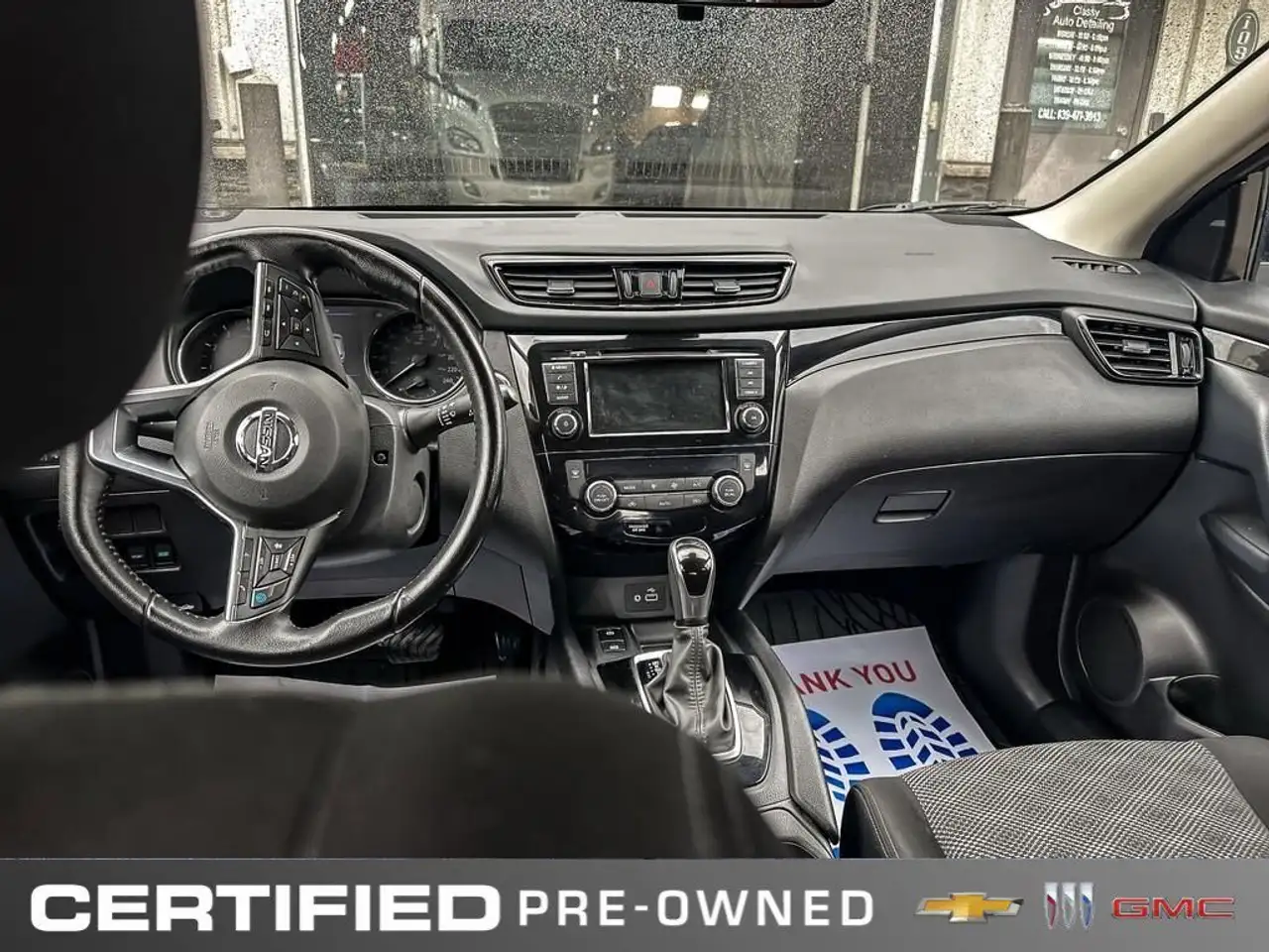 Nissan Qashqai снимка Nissan Qashqai
