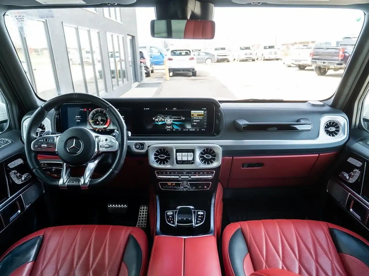 Mercedes-Benz G-Class снимка Mercedes-Benz G-Class