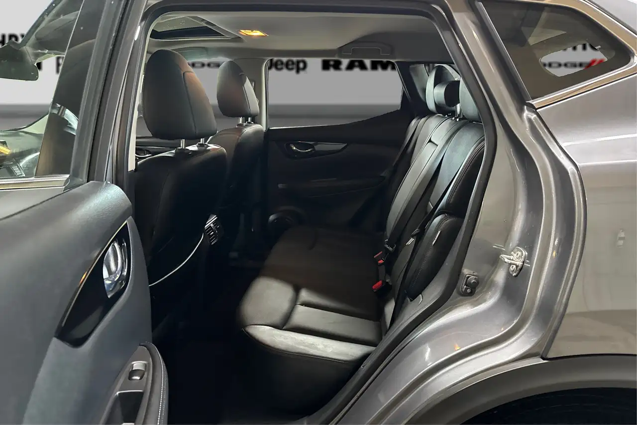 Nissan Qashqai снимка Nissan Qashqai