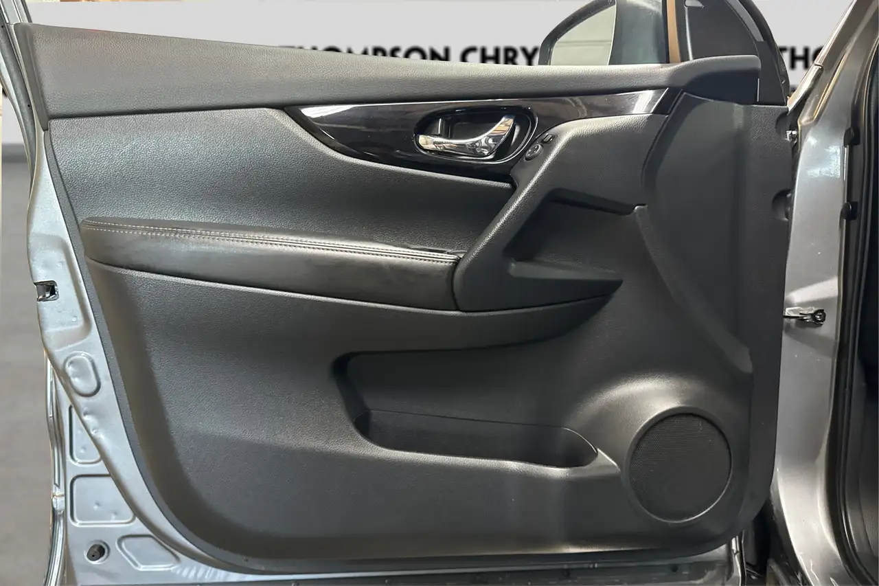 Nissan Qashqai снимка Nissan Qashqai