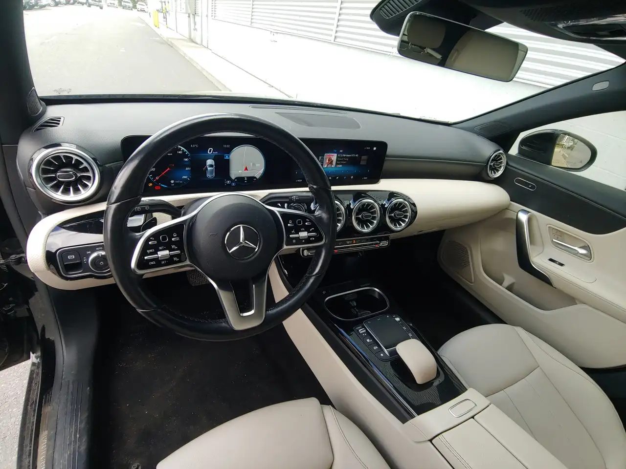 Mercedes-Benz A-Class снимка Mercedes-Benz A-Class
