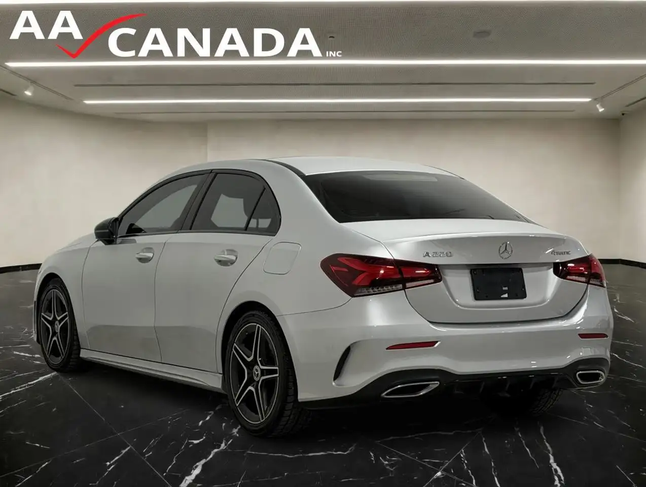 Mercedes-Benz A-Class снимка Mercedes-Benz A-Class